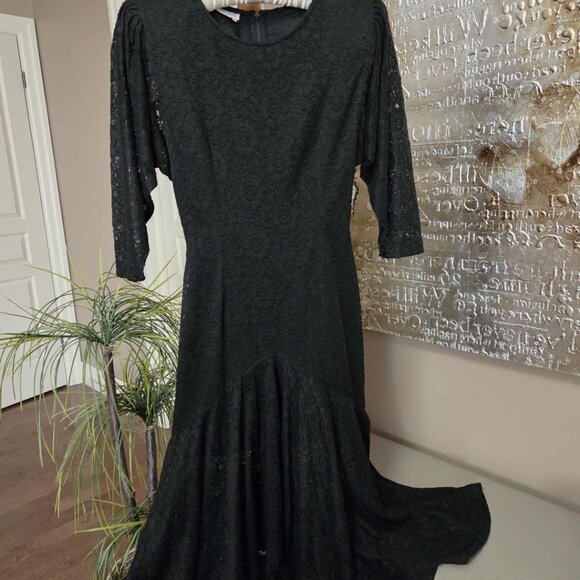 Vintage Simon Chang - Lace High-Low Dress - Picture 11 of 14